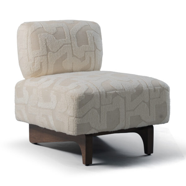Inclined Profile Chair