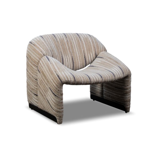 Fluid Profile Chair